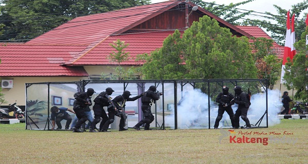 Kapolda Kalteng : CRT Dilatih Amankan Setiap Wilayah Kalteng