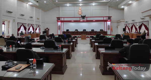 Lima Fraksi DPRD Barsel Menyetujui Raperda APBD Tahun 2021