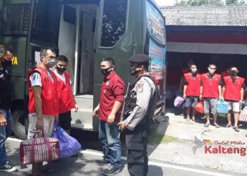 24 Tahanan Polresta Palangka Raya Lakukan Pemeriksaan Covid-19.