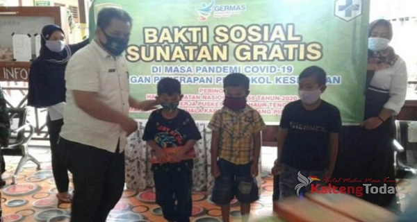 Sunatan Masal di Kahayan Kuala Disambut Antusias Warga