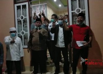 Warga Kota Besi Antusias Sambut Kedatangan Calon Bupati Halikinnor