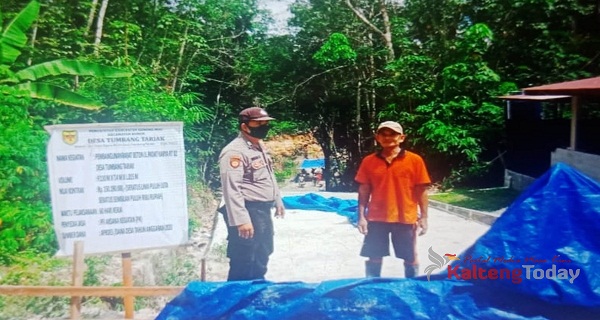 Polsek Kurun Awasi Penggunaan Dana Desa