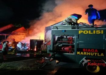 Ditinggal Kerja, Rumah Warga Jalan Piranha Terbakar