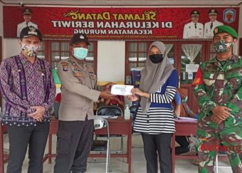 Aparat Kawal Pembagian BLT Tahap III Kelurahan Beriwit