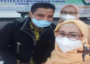 Bupati Kotim Minta Orang Tua Awasi Anak Dalam Penggunaan Ponsel