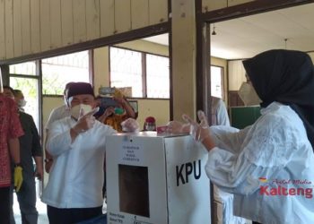 Mencolos di TPS 02 Pahandut, Sugianto Sabran: "Kalau Ada Ribut-ribut Kita Serahkan Aparat"