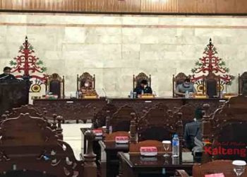 DPRD Kapuas Gelar Rapat Paripurna Penyampaian Pendapat Akhir Fraksi Terkait RAPBD Perubahan