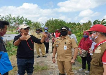 Bupati Seruyan Tinjau Langsung Pendataan Warga Penerima Bantuan Covid-19