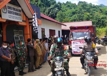 Lepas Distribusi Logistik Pilkada di Mura, Ini Harapan Plt Gubernur Kalteng