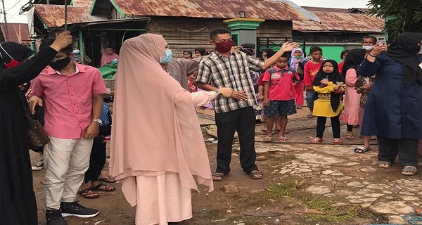 Wabup Seruyan Kunjungi Korban Kebakaran di Sembuluh