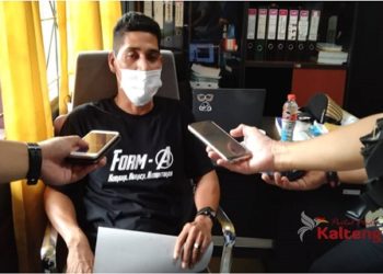 Tim Ben Brahim - Ujang Iskandar Laporkan Dugaan Pelanggaran ke Bawaslu Barsel