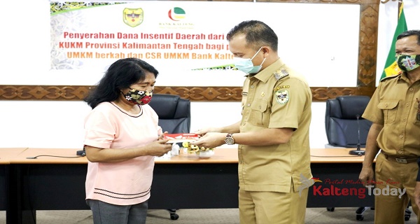 Bupati Gumas Minta Laporkan Oknum Yang Memotong Bansos