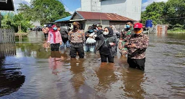 Wabup Seruyan Minta Petugas Kesehatan Terus Siaga Tangani Korban Banjir