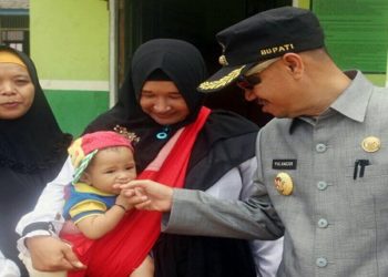 Bupati Seruyan Perkuat Komitmen Bantu Biaya Pendidikan Warga Kurang Mampu