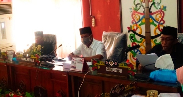 Rapat Paripurna ke 11 DPRD Palangka Raya Melalui Video Conference