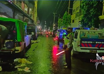 Pilisi Minta Kendaraan Tidak Parkir Dua Arah Di Depan PPM Sampit