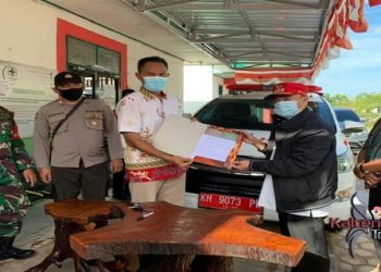 Serahkan Mobil Ambulance, Ini Arahan Bupati Seruyan