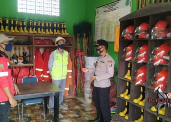 Kapolsek Danau Sembuluh Cek Peralatan Karhutla Perusahaan Kelapa Sawit