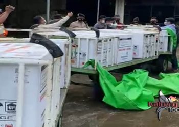 27 Ribu Vial Vaksin Covid-19 Sinovak Tahap II Tiba Bandara Tjilik Riwut Palangka Raya