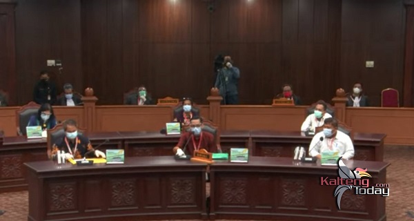 Tampak hadir dari pihak termohon Komisi Pemilihan Umum (KPU) dan Badan Pengawas Pemilu (Bawaslu).(Ist).