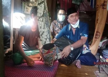 Waket DPRD Barsel Berikan Bantuan Kepada Keluarga Rahmadi Pasca Operasi Caesar