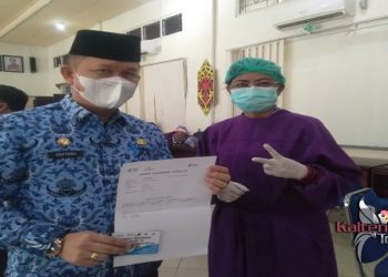 Sekda Kapuas : Diberikan Vaksin Kedua , Saya Tetap Sehat dan Bugar