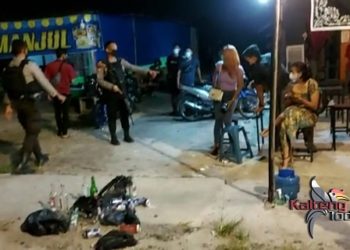 Langgar Prokes dan Pesta Miras, Tim Raimas Bubarkan Pengunjung Cafe