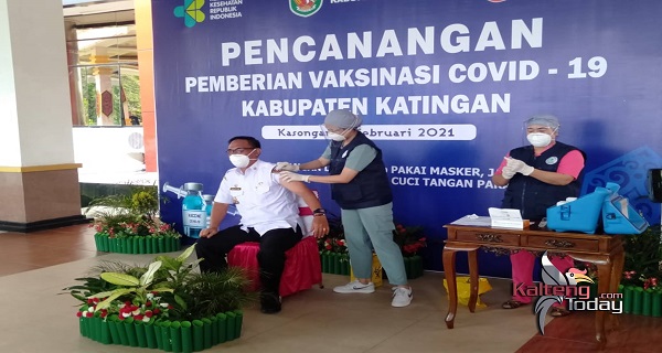 Wabup Orang Pertama Terima Vaksin Sinovak Di Katingan