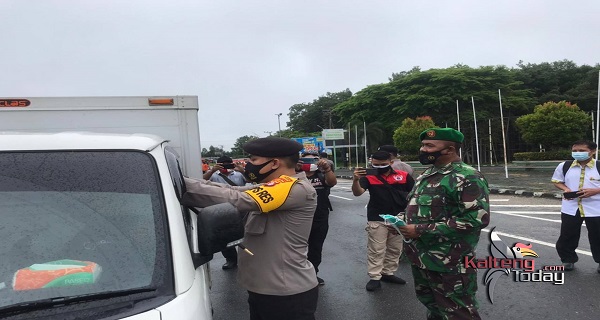Polres Katingan Bagikan 1.100 Masker