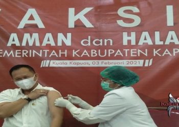 Sekda Kapuas Orang Pertama Disuntik Vaksin Covid 19