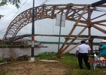 Pembongkaran Jembatan Gantung Mandomai Sudah 60 Persen