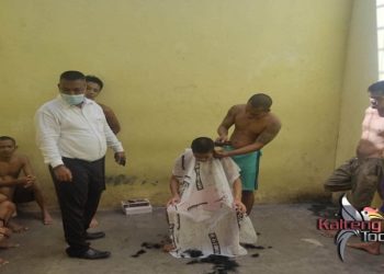 Demi Kebersihan dan Kerapian, Semua Rambut Tahanan Polres Seruyan Dicukur