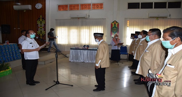 Bupati Kukuhkan Pengurus Forum Kerukunan Umat Beragama Kapuas