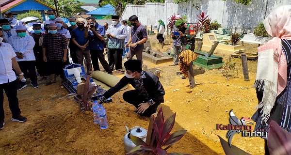 Pimpinan DPRD Mura Ucapkan Belasungkawa Meninggalnya Istri Wabup Mura