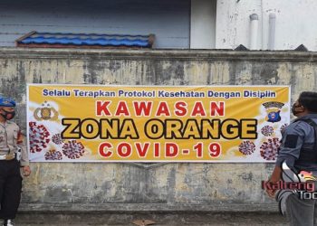 Masuk Zona Orange Covid-19, Polsek Seruyan Hilir Pasang Spanduk Peringatan