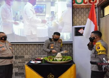 Polres Barsel Mengikuti Upacara HUT Ke-26 Polda Kalteng Secara Virtual