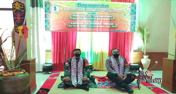Pangdam Tanjungpura dan Kapolda Kalteng Dianugerahi Gelar Adat