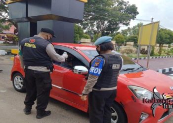Polisi wajibkan Lakukan Cek Suhu Tubuh Saat Masuk Polres Seruyan