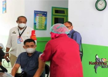Anggota DPRD Kotim Lakukan Vaksinasi Covid-19
