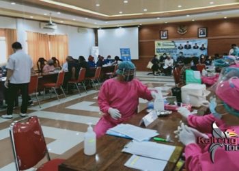 ASN Setwan DPRD Kapuas Terima Vaksinasi Pertama