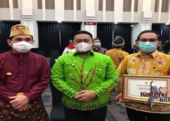 Edy Pratowo Terima Sertifikat Eliminasi Malaria dari Kemenkes RI