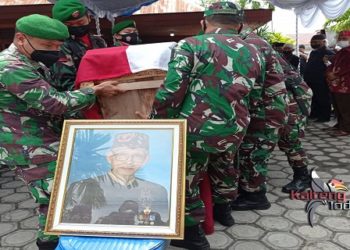Tokoh Pendiri Kalteng Sabran Achmad Dimakamkan di TMP Sanaman Lampang