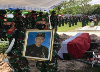 Sekda Kalteng Hadiri Prosesi Pemakaman Sabran Ahmad