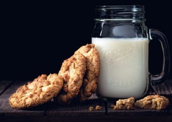 Mitos dan Fakta Sebenarnya Tentang Mengonsumsi Susu Sapi