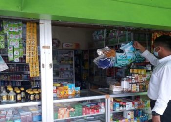 Polisi Lakukan Pemeriksaan Alat Kesehatan di Apotek Kuala Pembuang