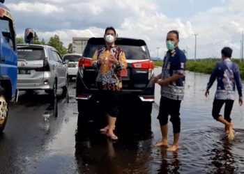 PUPR Kalteng Bergegas Perbaiki Jalan Trans Kalimantan di Bukit Rawi Pasca Banjir