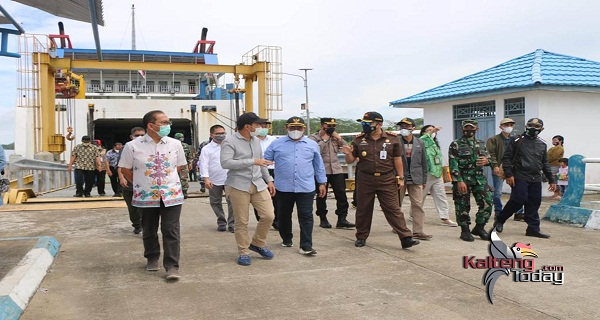 Bupati Pulang Pisau Bersama Forkopimda Meninjau Pelabuhan Bahaur