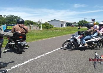 Polisi Lakukan Razia Prokes Ke Wisatawan Yang Hendak Pantai Ujung Pandaran