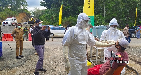 Antisipasi Lonjakan Covid-19 Saat Arus Balik, Pos Penyekatan di Murung Raya Siapkan Swab Antigen Gratis