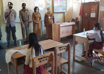 Pastikan Penerapan Prokes , Satpol PP dan Damkar Pantau Langsung Pelaksanaan UAS SD